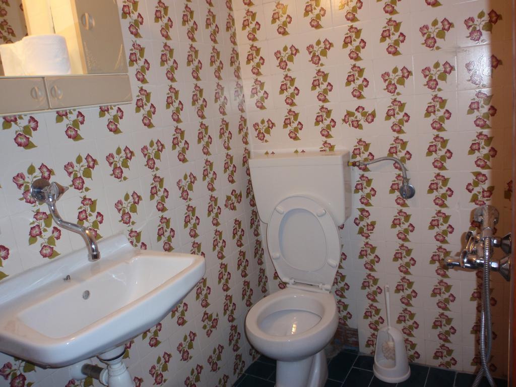 Meraklis Rooms Kariotes Exteriér fotografie
