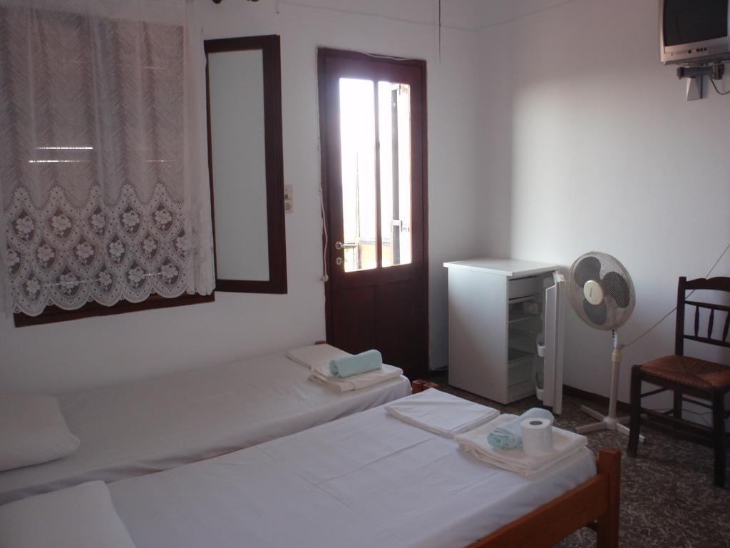 Meraklis Rooms Kariotes Exteriér fotografie